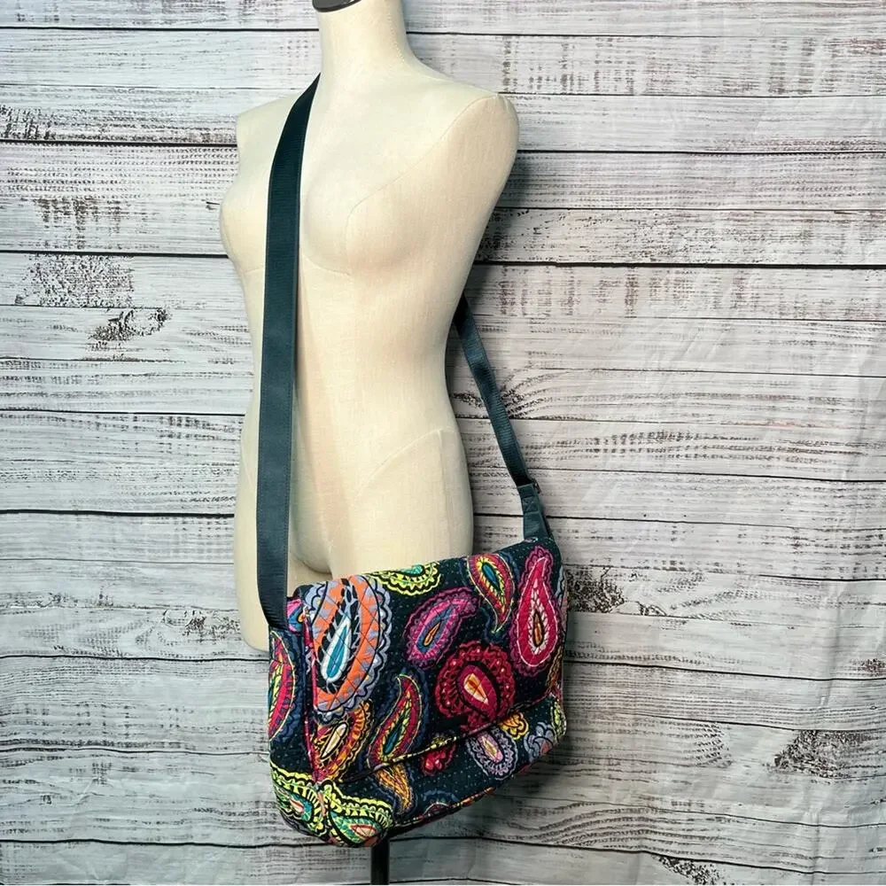 Vera Bradley Essential Messenger Bag‎ in Twilight Paisley Laptop Bag EUC